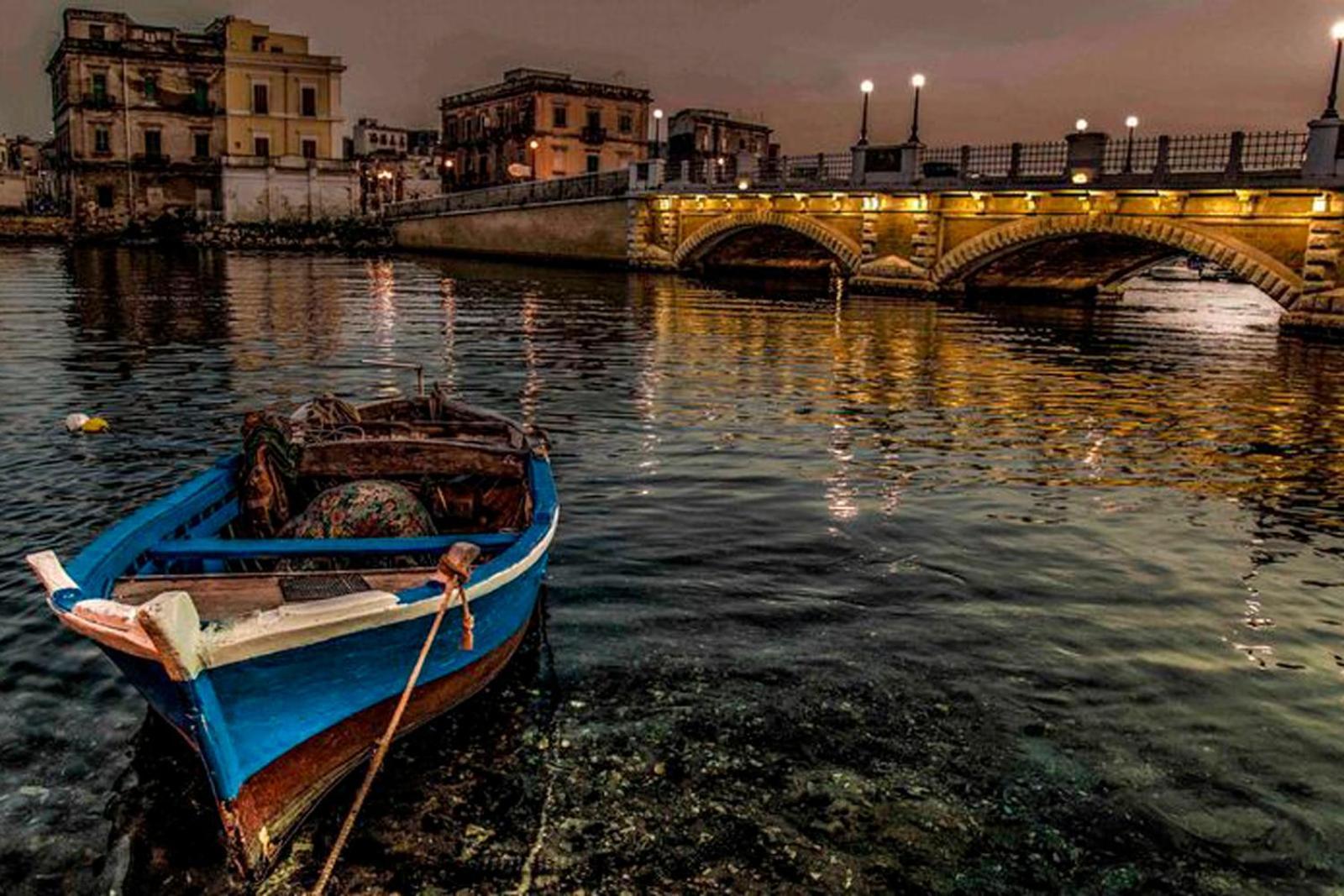 Shah Rooms&Relax Taranto Exterior foto
