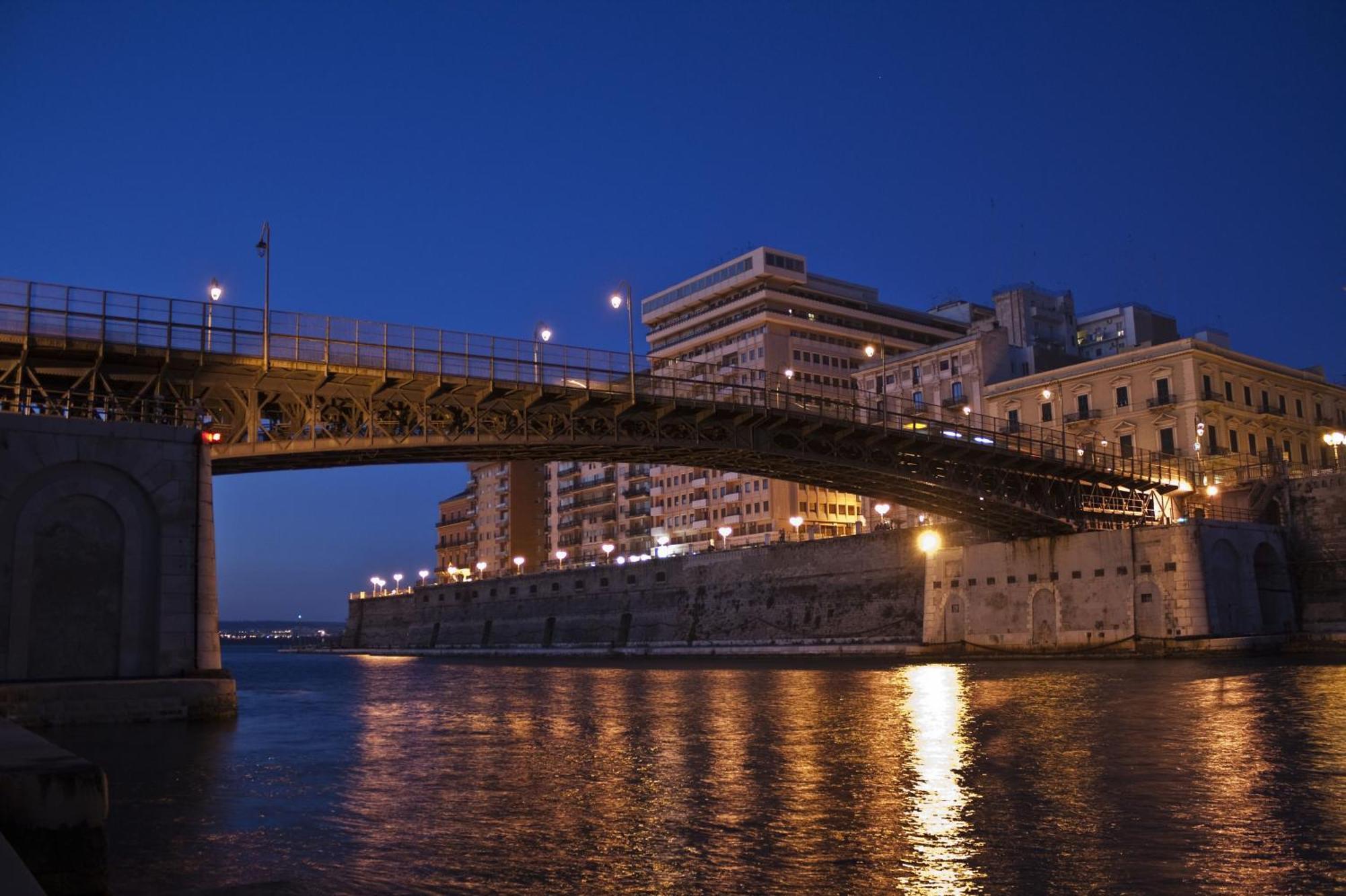 Shah Rooms&Relax Taranto Exterior foto